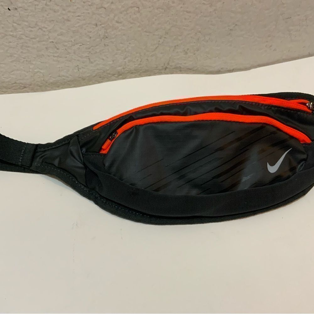 NWT Nike Athletic Running Waist Fanny Pack 2 Zippers Breathable Waterproof Mesh